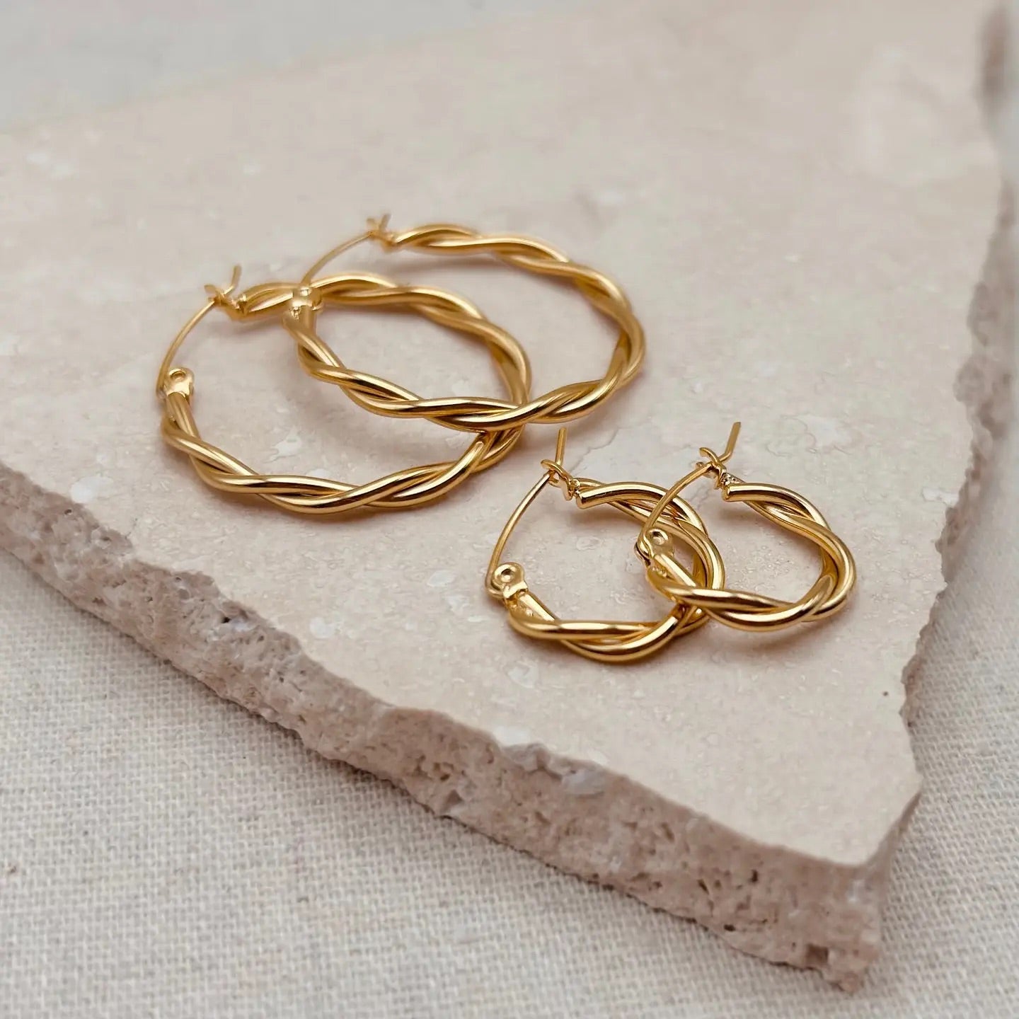Twisted Hoops Earrings (2 sizes)
