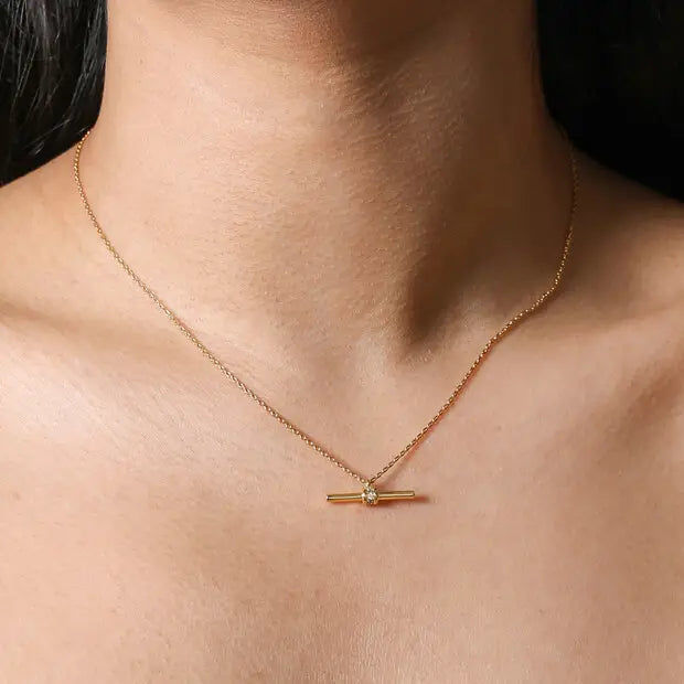 Crystal Feature T-Bar Pendant Necklace in Gold